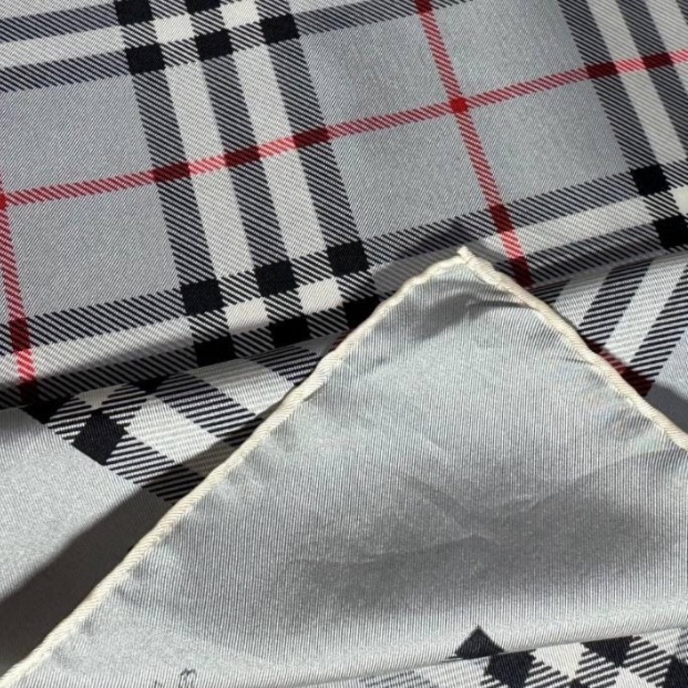 Burberry scarf - Picture 4 of 5